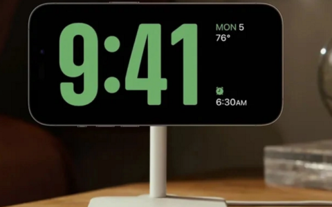 iOS17发布StandBy功能，被质疑“抄袭”锤子坚果R1