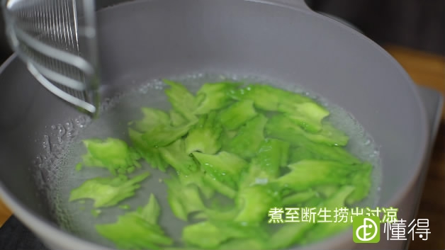 苦瓜炒肉做法（图文）